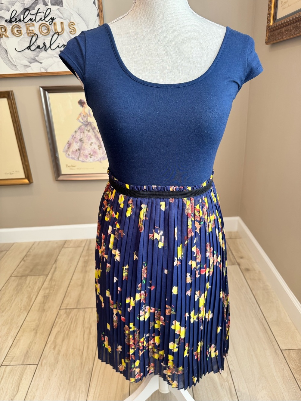 5 for $30 Xhilaration Navy Floral Pleated Skirt Midi Dress
